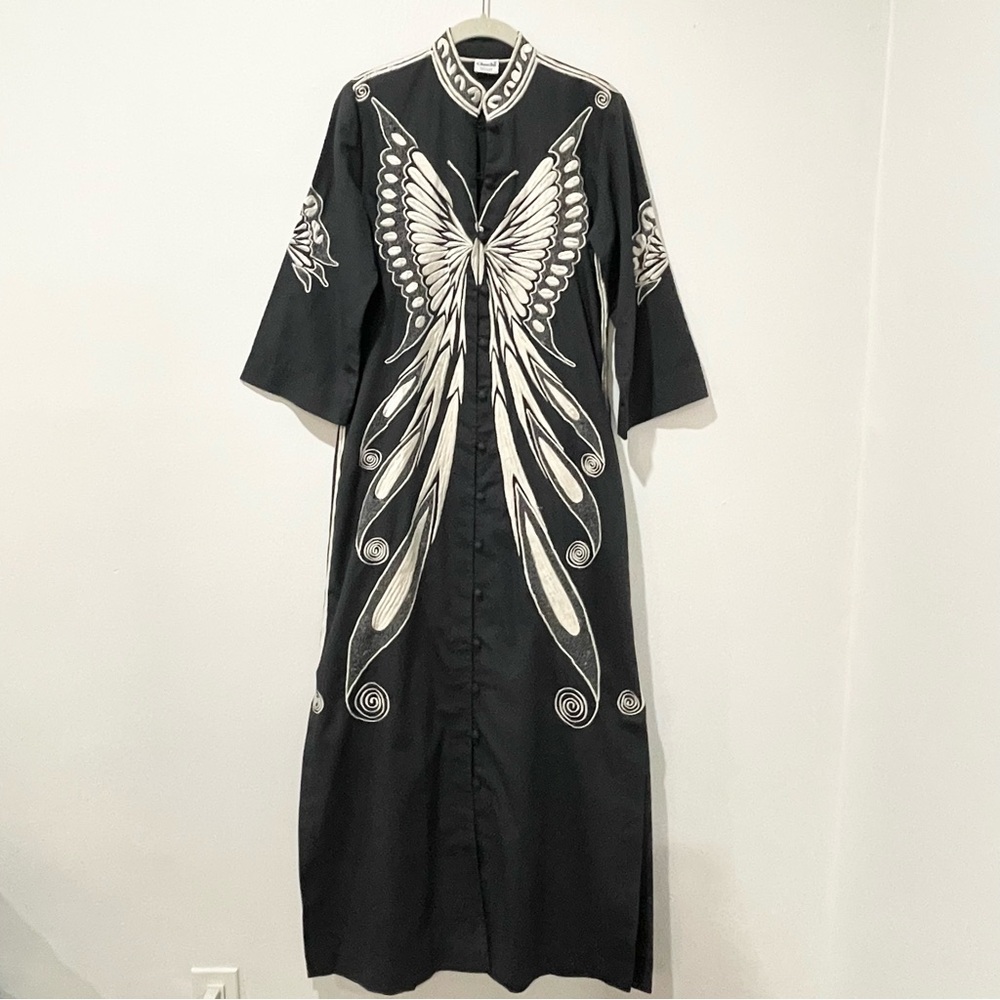 Embroidered Kaftan Black and Cream Butterfly Design Mandarin Collar Size S - Picture 1 of 7